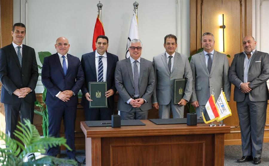 توقيع عقد مشروع جديد لإنتاج الكيماويات بالمنطقة الاقتصادية لقناة السويس توقيع عقد مشروع جديد لإنتاج الكيماويات بالمنطقة الاقتصادية لقناة السويس